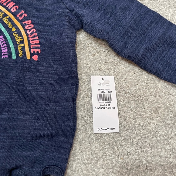 Old Navy Tee - Picture 3 of 3